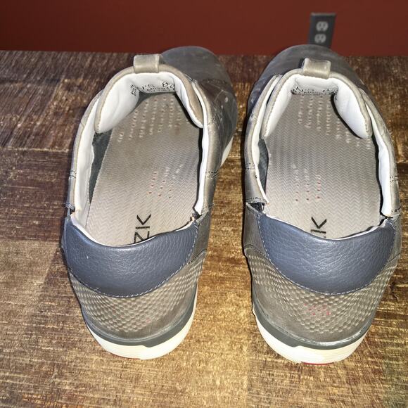 Kizik New York Court Shoe Sneaker Mens 8.5 Wide Slip on Hands Free Grey Leatherd - Picture 5 of 10